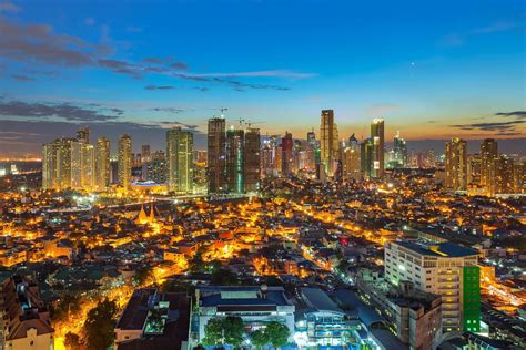 manila at night.